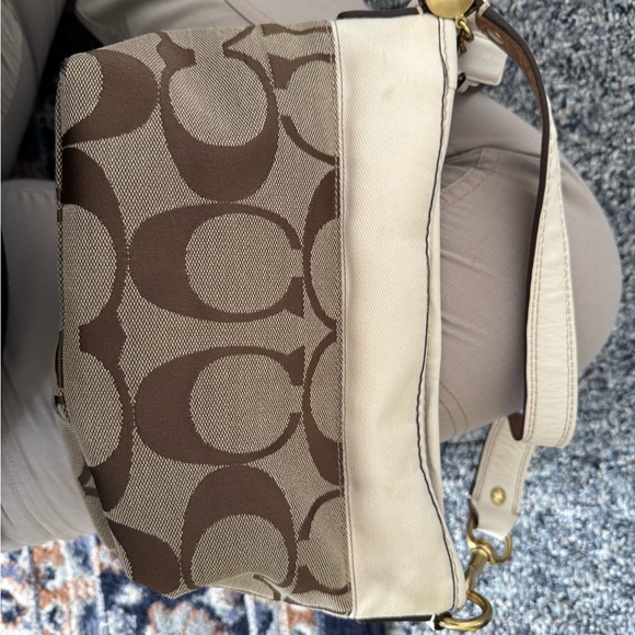 ❤HOST PICK ❤  Signature Coach Handbag - Picture 7 of 12
